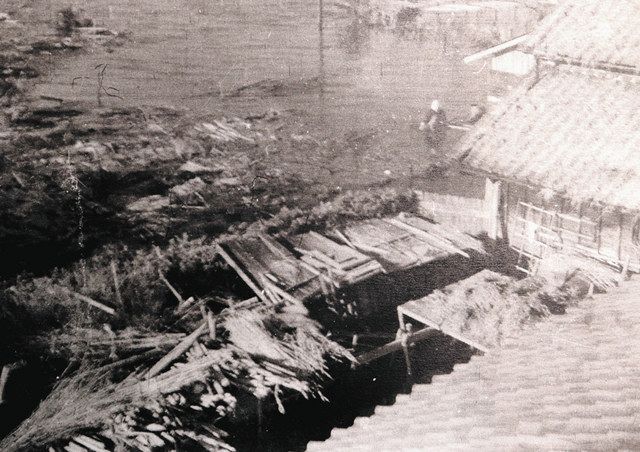 歴史写真4枚　日刊時事写真【豊台事件の謝罪式 昭和11年9月】等 語り継ぐ 鵲地区の水害から70年＞ （上）亡き父の日記生々しく 伊藤