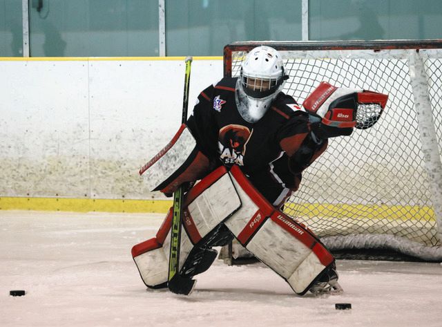 アイスホッケー】「氷上の守護神」名古屋中2年のGK城戸悠希、高まる