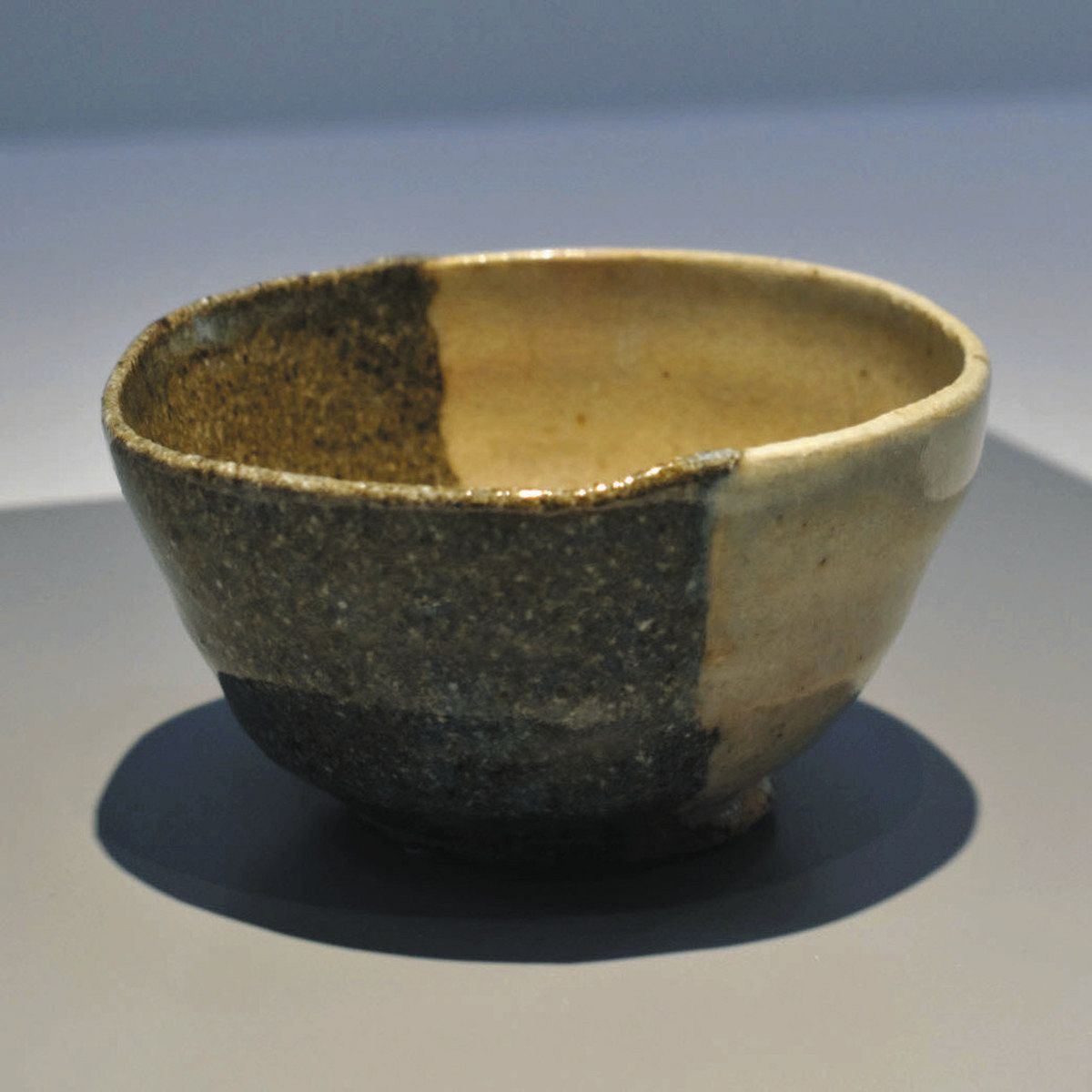 石水博物館でNIGO（R）さんと半泥子の特別展 時代を超え陶芸で共演：中