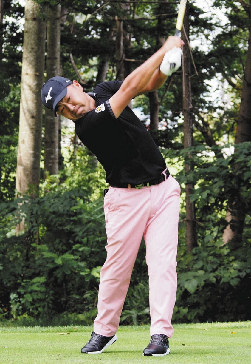 選手会長 時松隆光が2位発進 次の会長に恥ずかしくない形で託すためにも 在任中ｖ目指す 男子ゴルフ 中日スポーツ 東京中日スポーツ