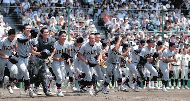 前年優勝校が決勝進出は田中将大を擁した駒大苫小牧以来17年ぶり11度目 