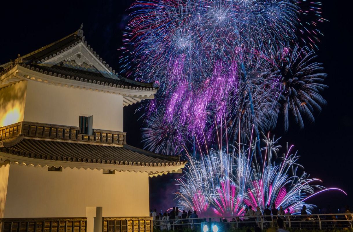 ✦1点限り✦フェリエーテッドマイカインクォーツ✦17ミリ大玉　多重虹【蓮の花】 ✦1点限り✦フェリエーテッドマイカインクォーツ✦17ミリ大玉 多重虹