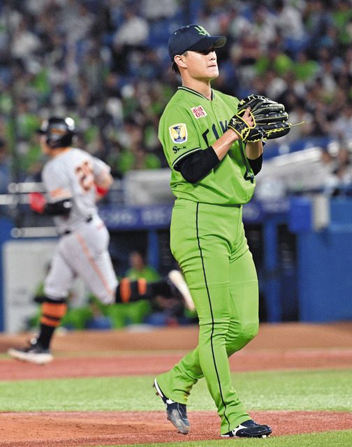 TOPPS NPB stadium club 2025 東京ヤクルト 高橋奎二 - メルカリ【高橋奎二 NPB】 75枚限定シリアル付　topps ヤクルト　髙橋奎ニ