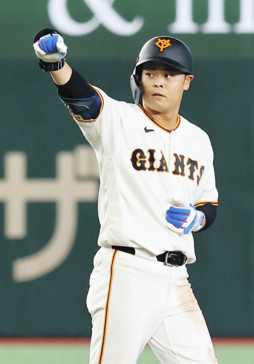 巨人・中山礼都、4試合ぶりスタメンで左翼フェンス直撃の走者一掃3点