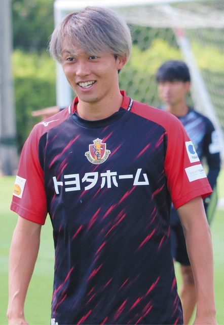 森島 司選手J1通算200試合出場達成記念Tシャツ | NAGOYA GRAMPUS