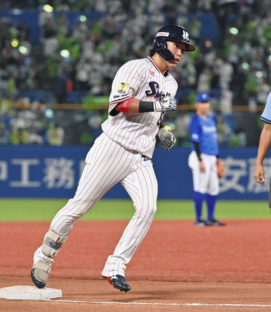 4年目の武岡龍世、バウアーからプロ初弾！ 通算157打席目、バウアーの