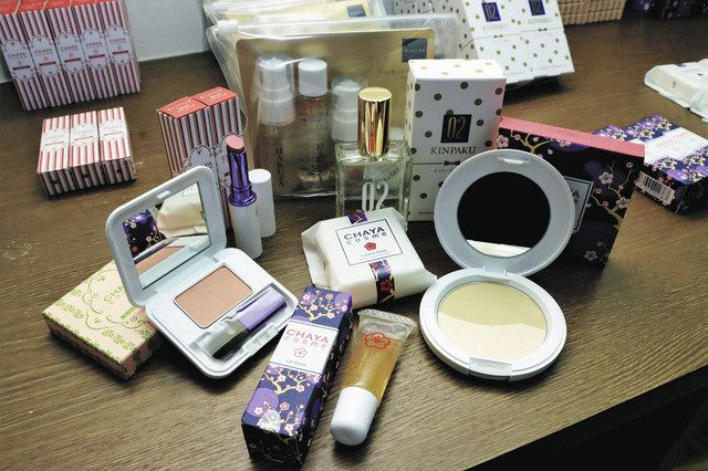 ね*こ様 化粧品 まとめ売り　200点以上 廃棄予定コスメ 子どもアートに 箔座が金沢アートグミへ贈る：北陸中日