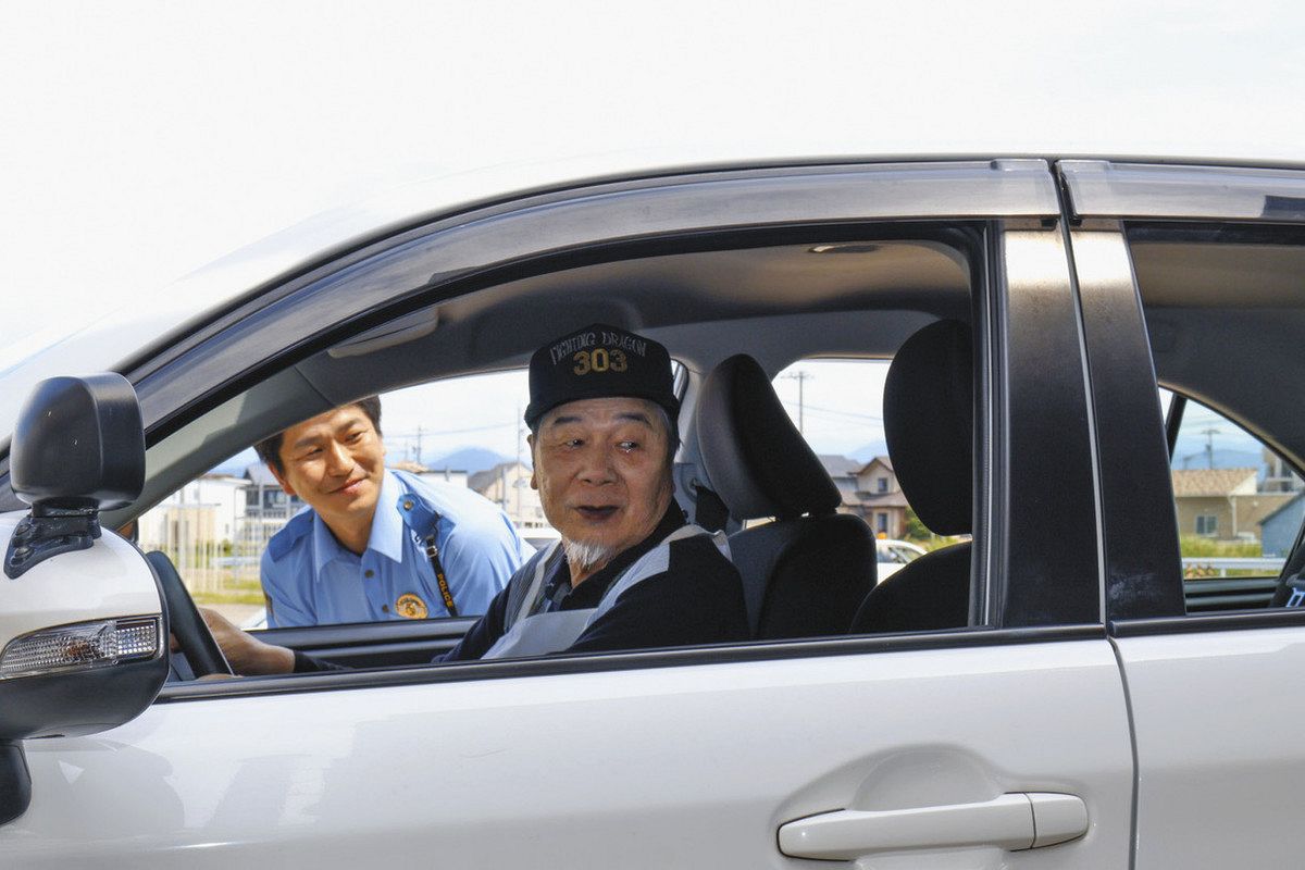 目視で確認 大事です 高齢者に小松署 安全運転研修会：北陸中日新聞Web
