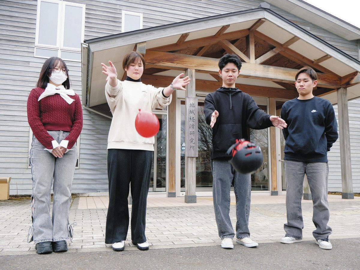 自転車ヘルメット着用啓発 県立大生 成果を報告：日刊県民福井Web
