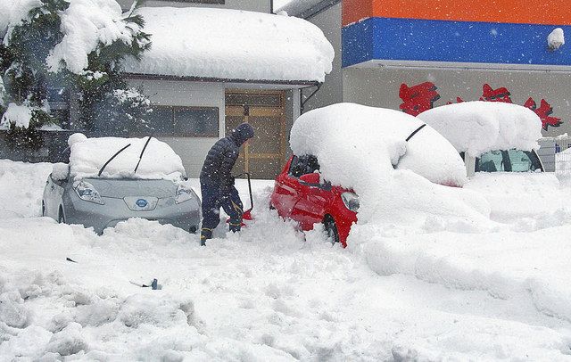 記録的大雪時 重要路線から除雪 県小浜土木事務所 ４市町と協定締結 中日新聞web