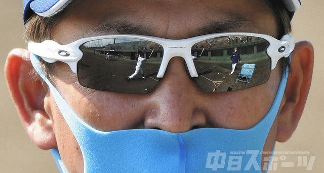 中日ドラゴンズ サングラス 立浪和義 2021春季キャンプ 立浪のサングラスに根尾：中日スポーツ・東京中