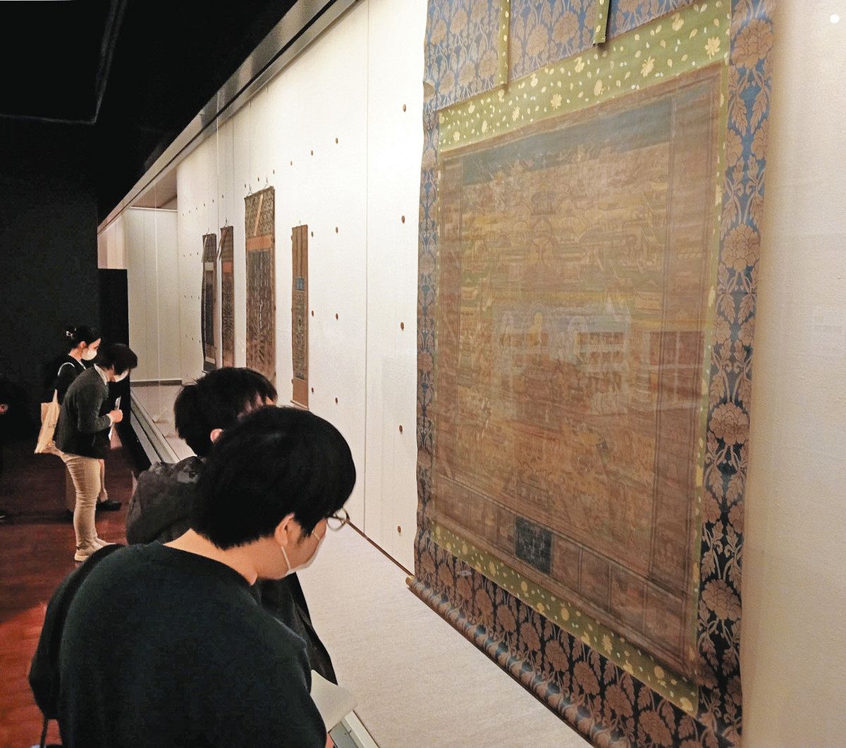 縦横1．8メートル「観経変相曼荼羅図」 福井で企画展阿弥陀如来像や