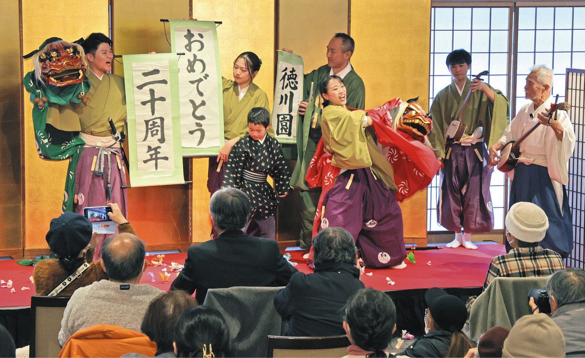 伝統芸能「尾張万歳」で初笑いを 名古屋・徳川園で3演目を披露：中日