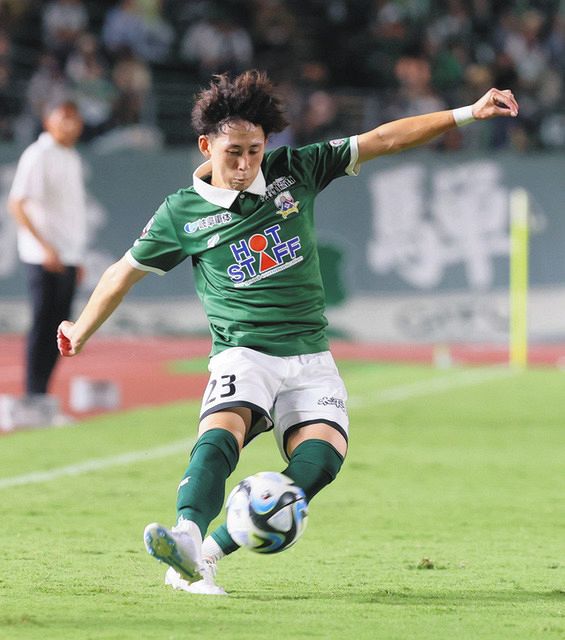 FC岐阜・萩野滉大、加入後初先発で「良さ出せた」 攻撃の流れ生む：中