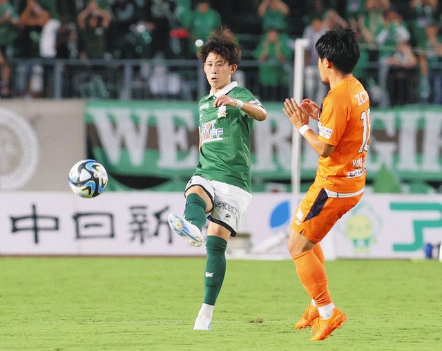 FC岐阜・萩野滉大、加入後初先発で「良さ出せた」 攻撃の流れ生む：中