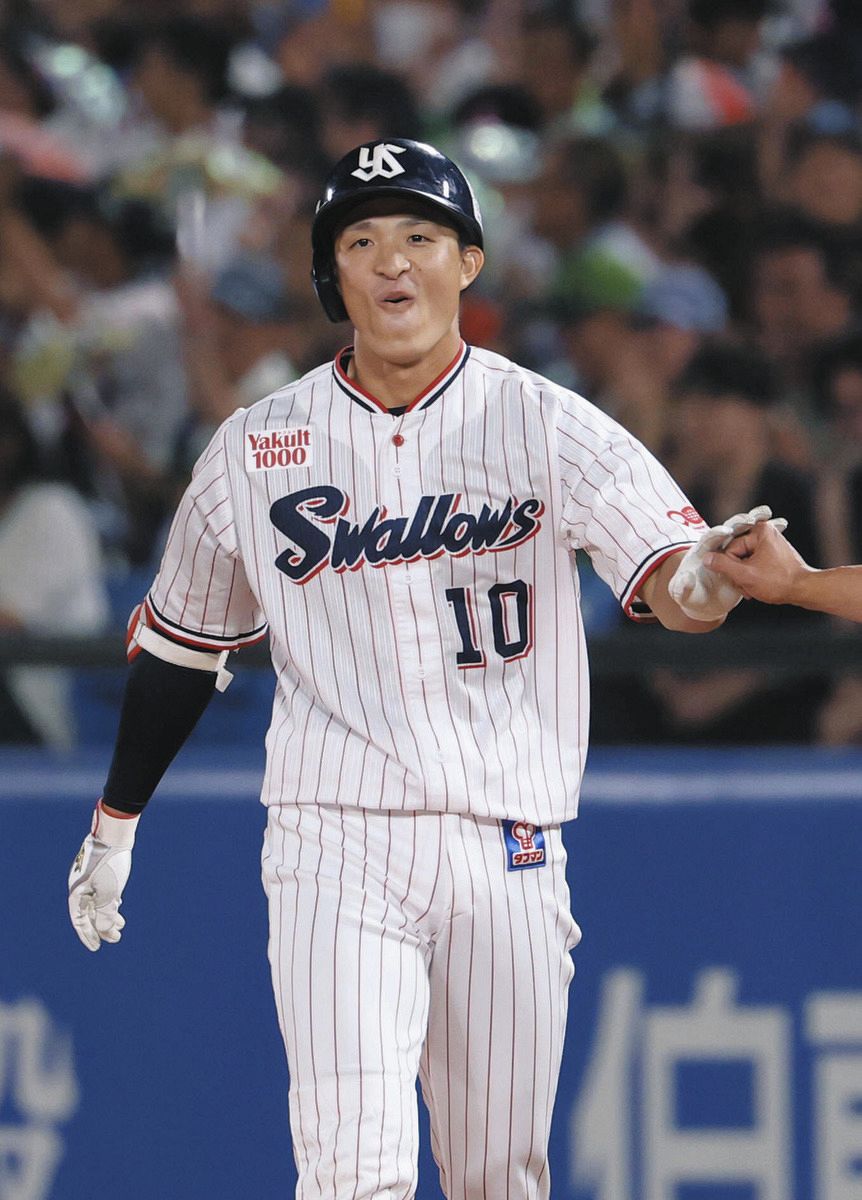 ヤクルト・宮本丈「みなさんのいい笑顔が見られてよかった」8回