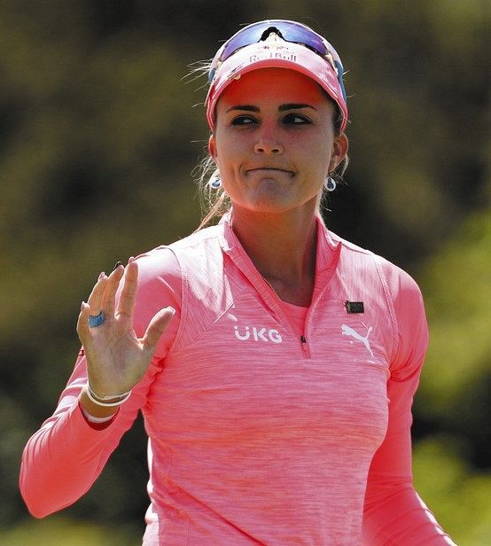 豪打と美貌を兼ね備えるレキシー トンプソンが首位 精神面強化で別次元のゴルフ 全米女子op 中日スポーツ 東京中日スポーツ 豪打と美貌を兼ね備えるレキシー トンプソンが首位 精神面強化で別次元のゴルフ 全米女子op 中日スポーツ 東京中日スポーツ