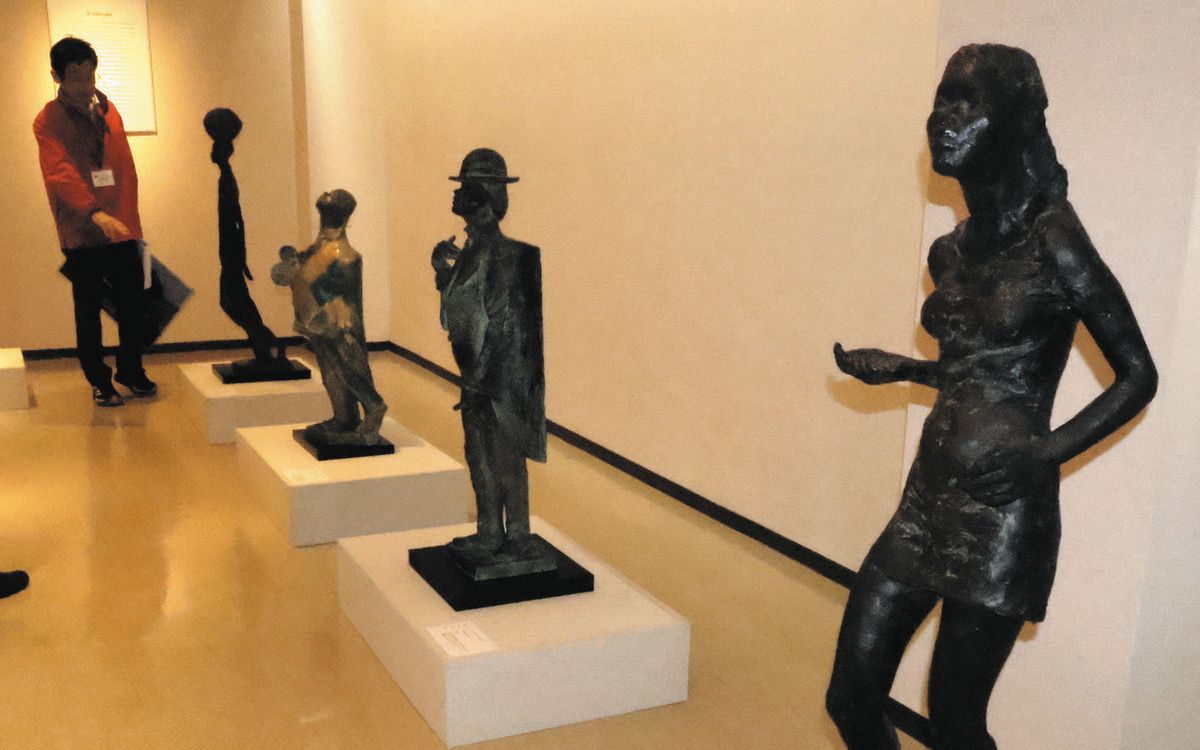 被災地の軌跡たどる 彫刻家・坂さん（能登町出身）作品展 地震で破損 