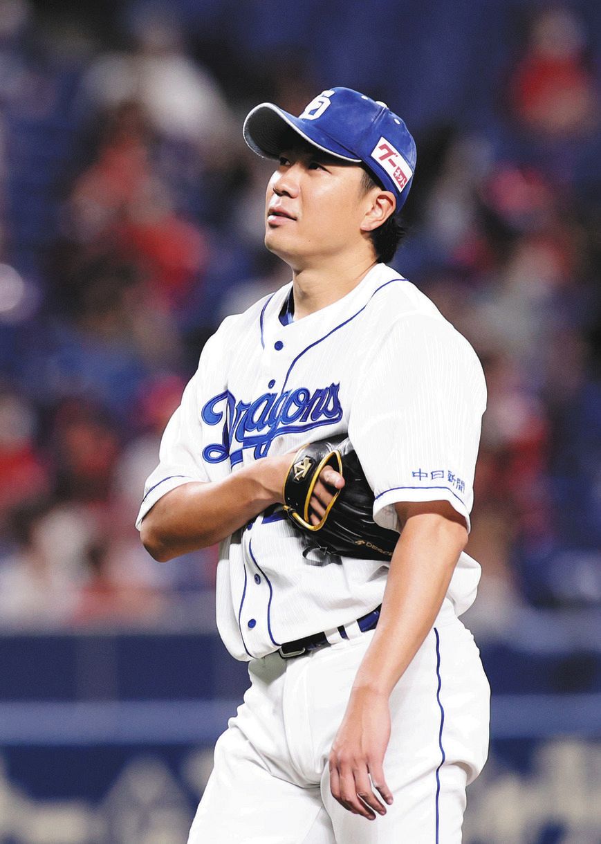 ５回表１死、鈴木誠に中越え満塁本塁打を浴び、ぼう然の大野雄