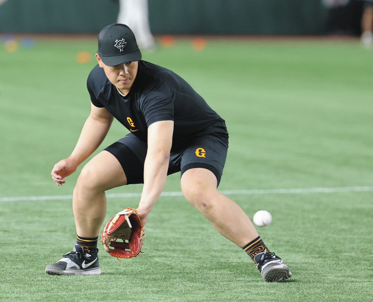 巨人・岡本和真、1軍練習で柵越え11本、守備も軽快 阿部監督は「いい