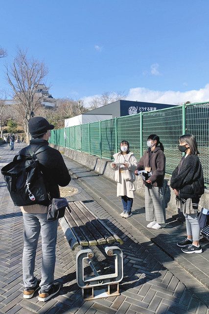 浜松城の音声ガイド聞いてね 制作参加児童が観光客にpr 中日新聞しずおかweb 浜松城の音声ガイド聞いてね 制作参加児童が観光客にpr 中日新聞しずおかweb