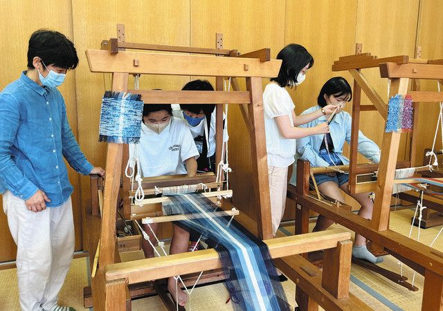 機織りでコースター作り 知多・歴史民俗博物館で夏休みの体験会：中日