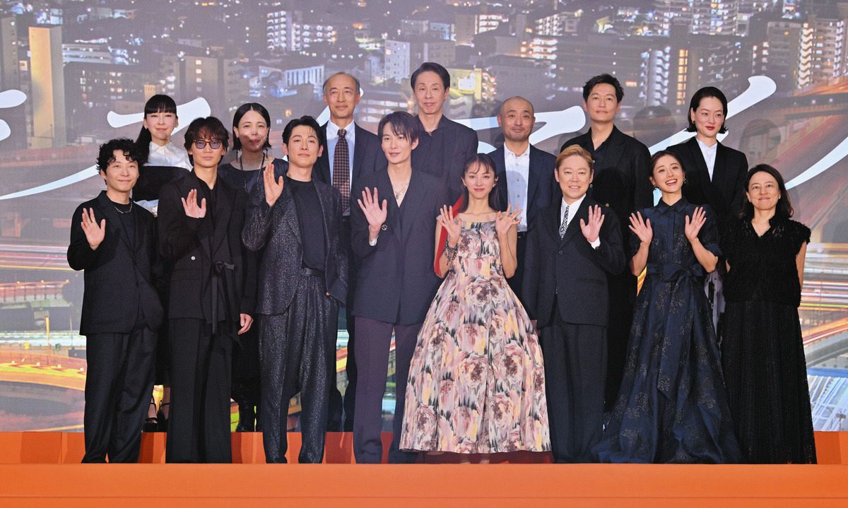 満島ひかり、オレンジカーペットに「感無量です」主演映画「ラストマイル」のプレミアイベントに豪華メンバー集結：中日スポーツ・東京中日スポーツ