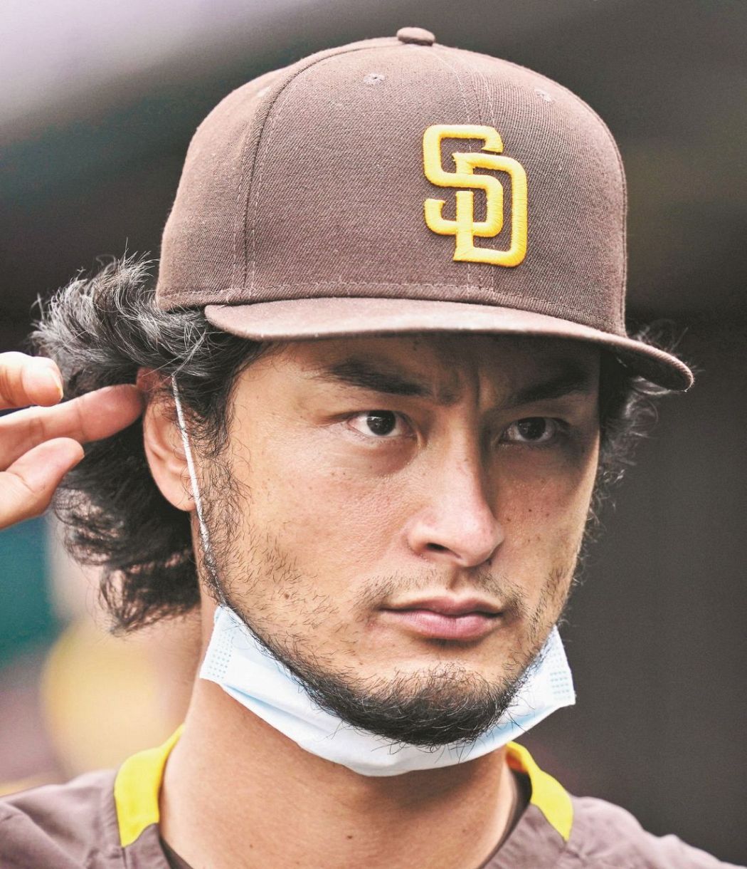 MLB】ダルビッシュがNPB公式球をパドレス同僚に“布教” 滑るMLB球