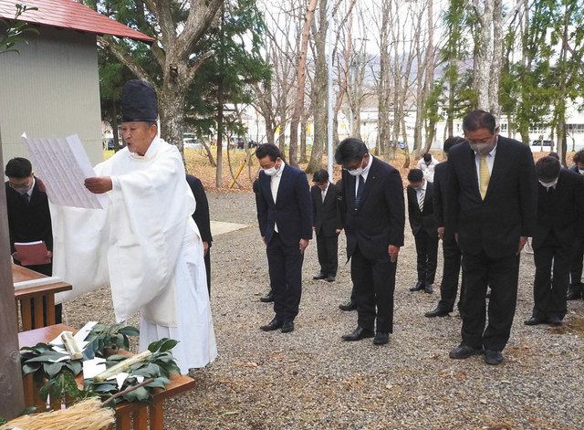 スキーシーズン中の盛況を祈る 高鷲で 雪乞い神事 中日新聞web