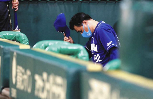5失点の小笠原は 追い込んでから もっと工夫をしてほしい 中日与田監督 一問一答 中日スポーツ 東京中日スポーツ 5失点の小笠原は 追い込んでから もっと工夫をしてほしい 中日与田監督 一問一答 中日スポーツ 東京中日スポーツ