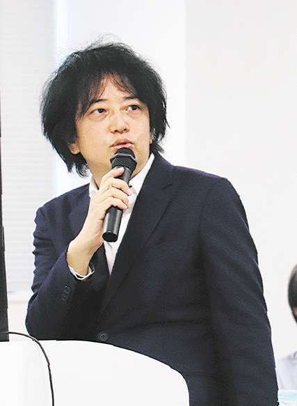 名外大でドストエフスキー世界大会 「人生変えた読書体験」 芥川賞作家