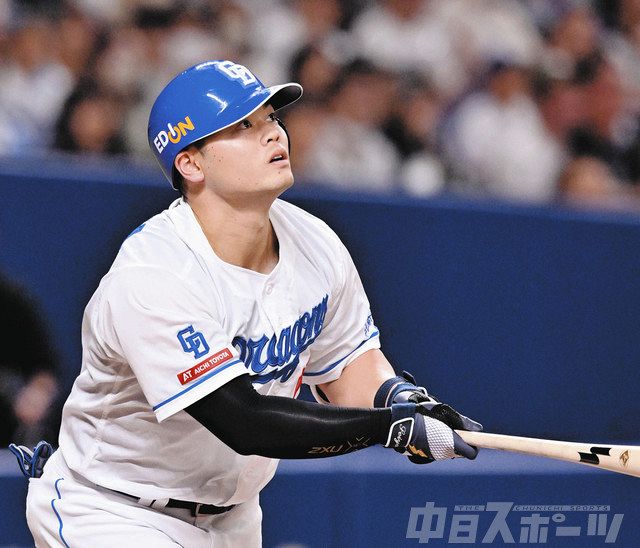 中日―西武 細川：中日スポーツ・東京中日スポーツ