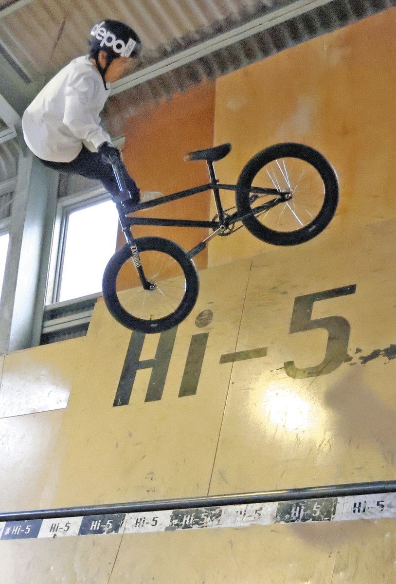 12歳「ライバルは自分」世界一目指し技磨く BMXフリースタイルパークの