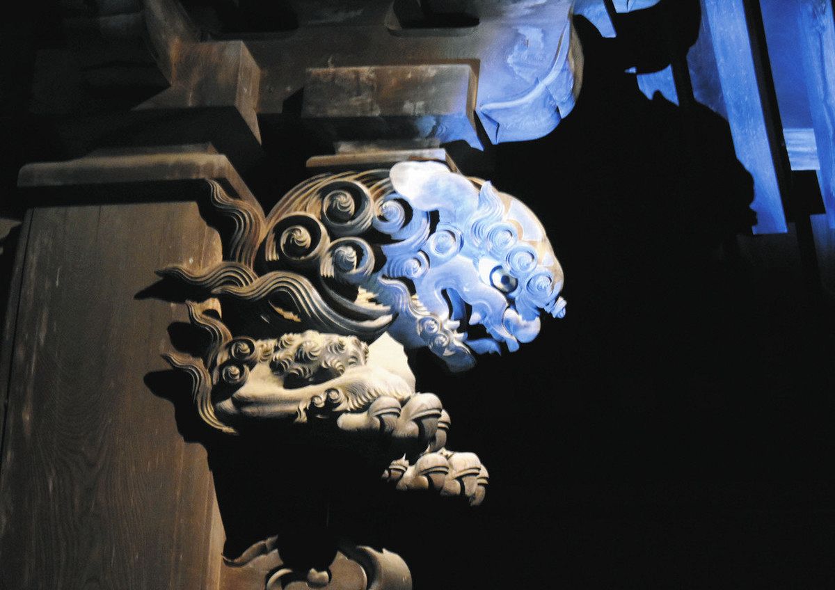 とやまを撮る】井波彫刻ナイトミュージアム 技のすごみ 浮き彫り：北陸