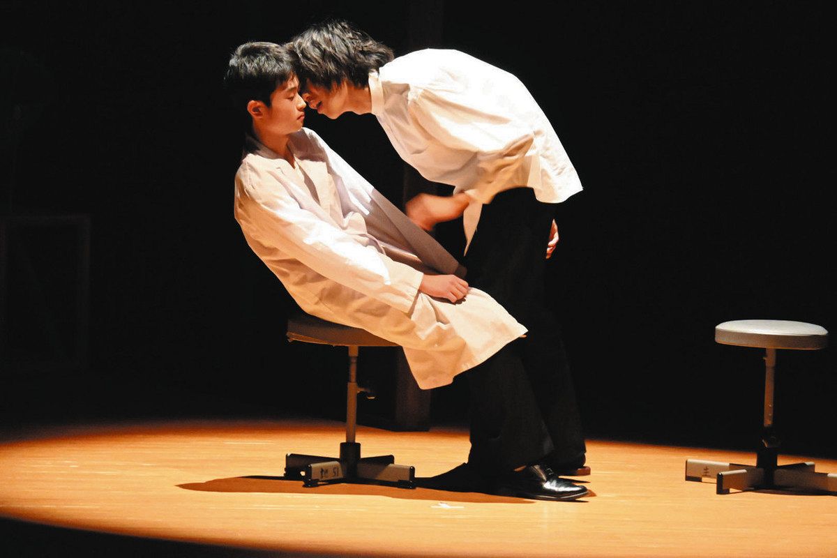 観客魅了、岐阜と岐阜農林の熱演 石川で中部日本高校演劇大会:中日新聞Web