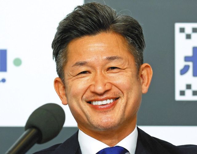 クラブとともに成長したい」 カズ、鈴鹿入団会見：中日新聞Web