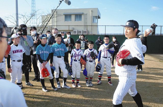 岩下投手 活躍し内灘アピール プロ野球ロッテ ふるさと大使に：北陸中