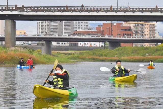 街中でカヌー楽しんで 足羽川で福井工大生ら講師に 中日新聞web