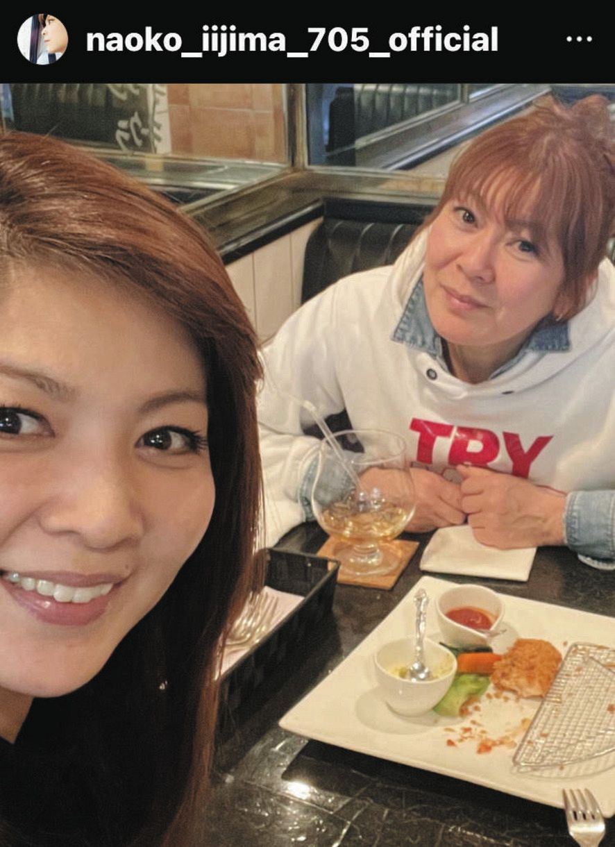 写真】飯島直子、網浜直子との「ダブル直子」ツーショット：中日スポーツ・東京中日スポーツ