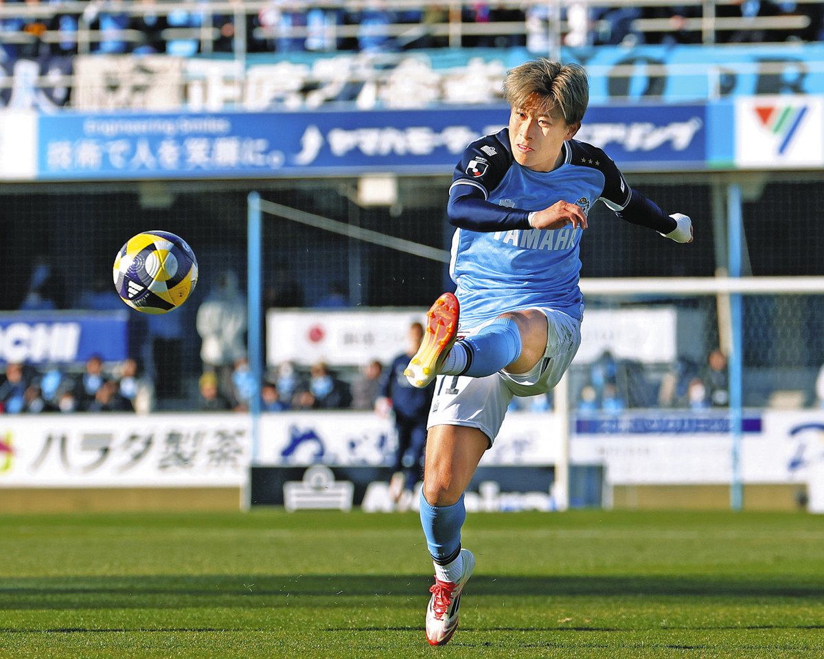 ジュビロ磐田、10年ぶり開幕連勝 鳥栖に1－0：中日新聞