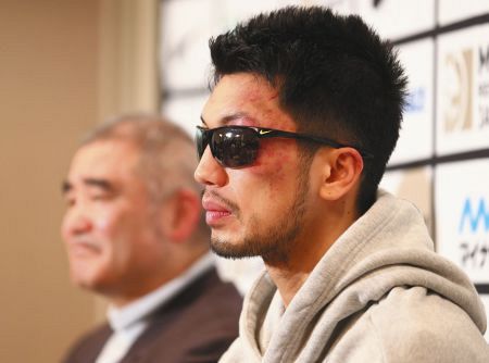 村田諒太 もう立ってこないのは分かった 腫れた左目にサングラス 王座防衛一夜明け 中日スポーツ 東京中日スポーツ