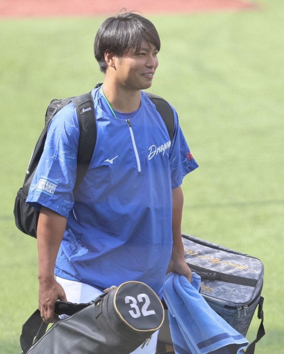 値下げ☆送料込【美中古】中日ドラゴンズ 石垣雅海 プロモデル 昇竜