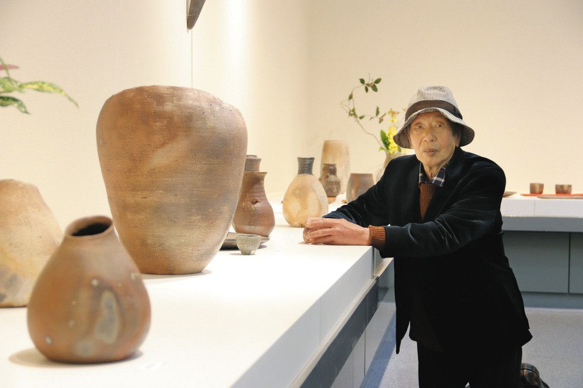 【おしゃれ】 計算できない自然、まき窯の魅力 常滑で平野祐一さんの作陶展 工芸品