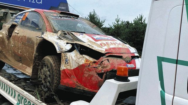 勝田貴元、クラッシュ喫しマシン大破：中日スポーツ・東京中日スポーツ