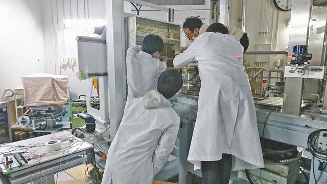 宇宙放射線に強い半導体 JAXAが共同研究 若狭湾エネ研 加速器活用