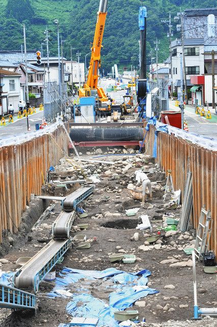 笏谷石の石瓦が出土 勝山で初 由来に諸説 中日新聞web