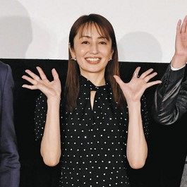 矢田亜希子 斉藤由貴との2ショットを公開 ベテラン女優なのにずっーとかわいいままの2人 の声 中日スポーツ 東京中日スポーツ