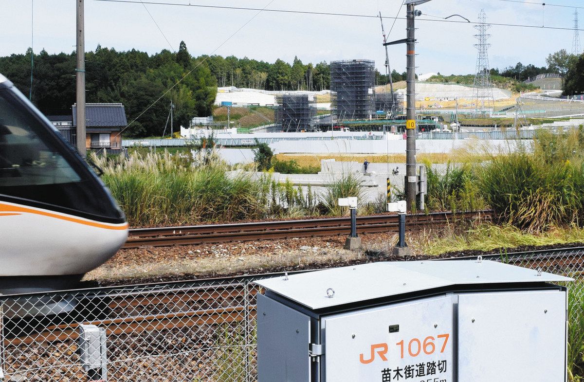 中津川のリニア駅予定地を記者が歩いた 立ち退き後の土台に残る住宅地