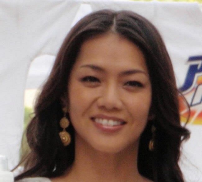 マエノリ』58歳・前田典子、自毛ヘアピースでボリュームアップヘア披露