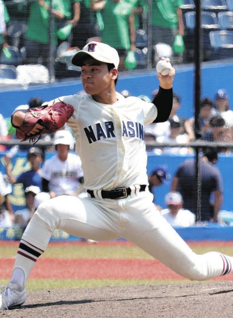 習志野高校 野球部 グラウンドコート ジャケット グッズ 応援 この艶のあるヘルメットがカッコ良い(^^) . #習志野高校 #野球部